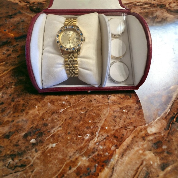 New Authentic Paolo Gucci Watch set with 3 interchangeable Screw on Bezels - Picture 2 of 4